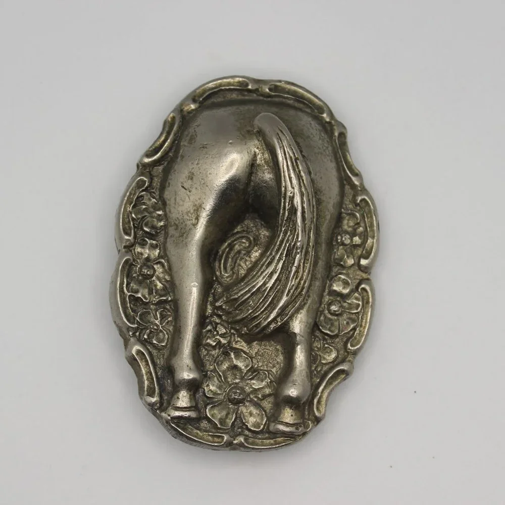 Vintage Horses' Butt Belt Buckle - Picture 1 of 4